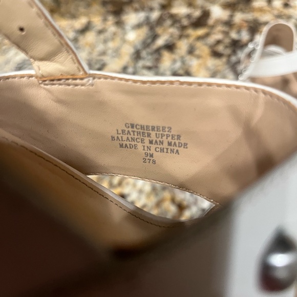 Guess Studded Sandal size 9 - Picture 3 of 5